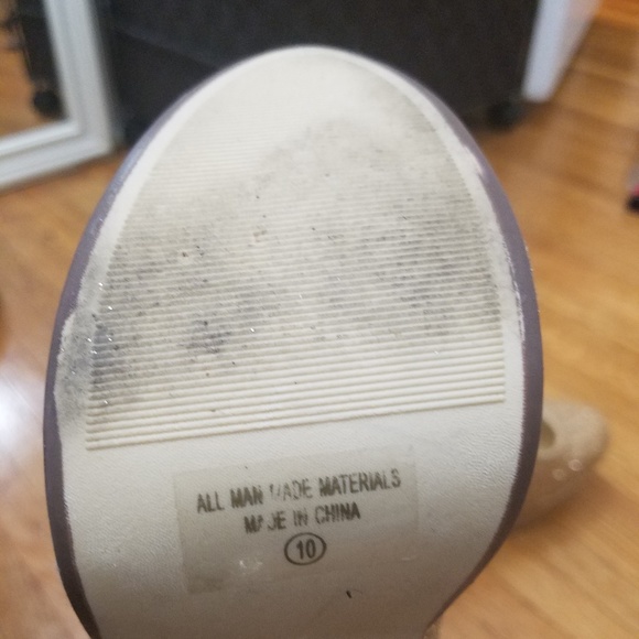 Bonniebel Gold Sparkle Pumps - Picture 4 of 5